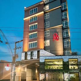 โรงแรมริเวอร์ ซิตี้ ปัตตานี,位于Ban Ru Sa Mi Lae的酒店