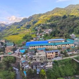 People's lodge and restaurant，位于巴纳韦的酒店