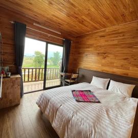 Trần Gia Homestay，位于Văn Chấn的酒店