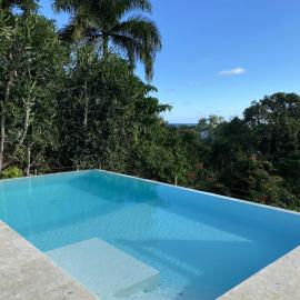 Propiedad de alto standing con vista al mar, piscina, tenis, hasta 12 personas，位于拉斯特拉纳斯的酒店