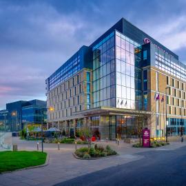 Crowne Plaza Newcastle - Stephenson Quarter by IHG，位于泰恩河畔纽卡斯尔的酒店