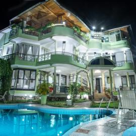 Dolce Vita Resort Hotel，位于布琼布拉的酒店