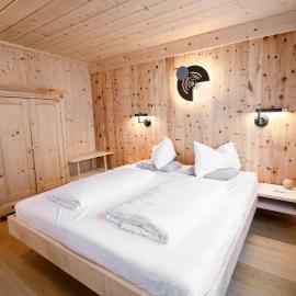 Holz100 Ferienwohnung，位于Steinen的酒店