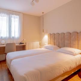 Grand Hotel Sénia - Paris Orly Airport，位于奥利的酒店