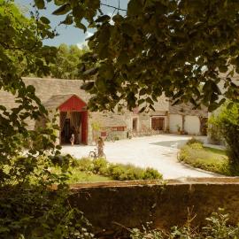 Le Barn,位于Bonnelles的酒店