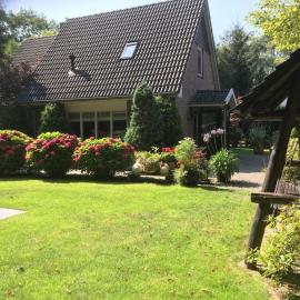 Wendrik Hoeve Bed & Stables，位于埃姆斯特的酒店