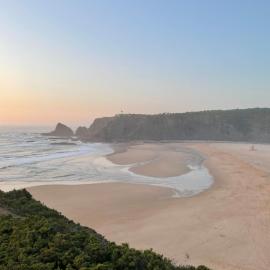 Natalie's tiny house- 6 minutes from the beach!，位于奥德赛克斯的酒店