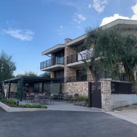 Camping Denis，位于布雷佐内加尔达的酒店
