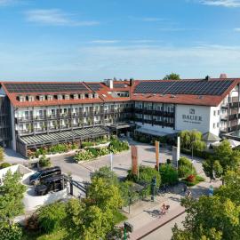Bauer Hotel und Restaurant，位于费尔德基兴的酒店
