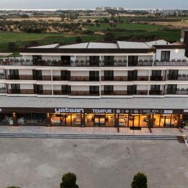 E87 Highway Otel，位于Burhaniye的酒店