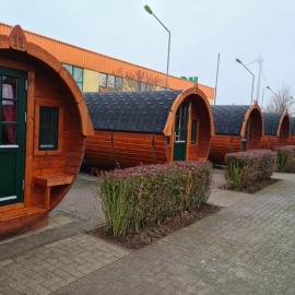Schlaffass Holzfass im Banjapark Rees ohne Banja Sauna，位于雷斯的酒店