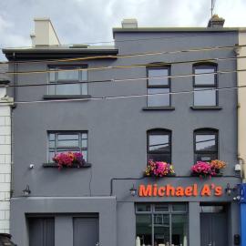 Michael A's Pub,位于米尔敦马尔贝的酒店