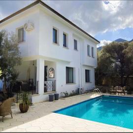 Villa Mulberry - Kyrenia North Cyprus，位于拉普索斯的酒店
