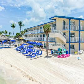 Glunz Ocean Beach Hotel and Resort，位于马拉松的酒店