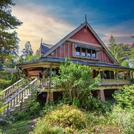 Hummingbird Gardens B&B
