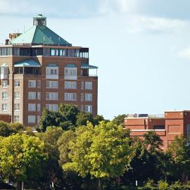 Park Place Hotel & Conference Center，位于特拉弗斯城的酒店