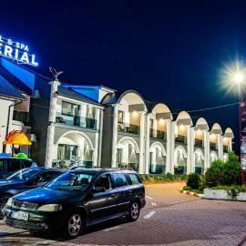 Hanul Domnesc Imperial Hotel & SPA,位于Călan的酒店