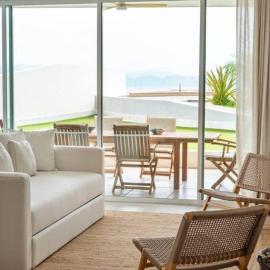 Luxury Beach Front 3Br Condo，位于克鲁兹德华纳卡克斯特尔的酒店