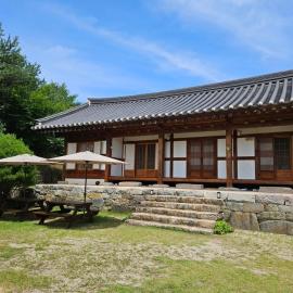 Hamyang Namgye Ilodang Hanok Stay，位于Hamyang的酒店