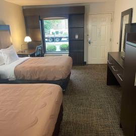 Quality Inn Dalton Central，位于道尔顿的酒店