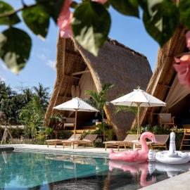 Dejama Glamping Resort Lombok，位于Bumbang的酒店