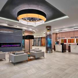 Delta Hotels by Marriott Edmonton Centre Suites，位于埃德蒙顿的酒店