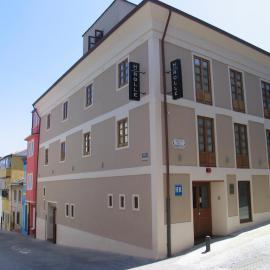 Hotel Rolle，位于里瓦德奥的酒店