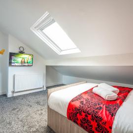 RAA12s For your relaxed and Cosy stay with Free Parking，位于海丁利的酒店
