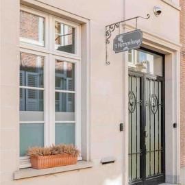 Townhouse room heerenhuys，位于埃克洛的酒店
