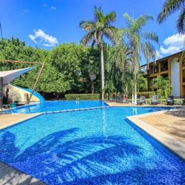 Hotel Ciudad Real Palenque,位于帕伦克的酒店