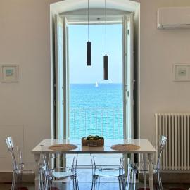 Antica Dimora sul Mare - Elegant Central Apartments - Molfetta，位于莫尔费塔的酒店