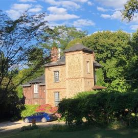 200 M2 Dreamhouse for 10 with private pool and garden in beautiful park，位于蒙泰夫兰的酒店