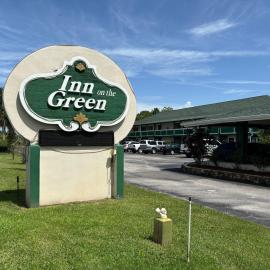 Inn On The Green Florida，位于塔瓦雷斯的酒店