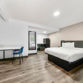 Southern Suites Carrollton,位于卡罗尔顿的酒店