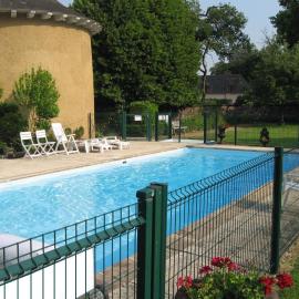 Appartement Domaine de la Freslonnière，位于勒鲁的酒店