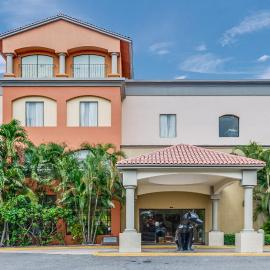 Fiesta Inn Colima，位于科利马的酒店