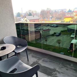 Wellness Apartments - Studio Apartment with Terrace G3，位于瓦拉日丁的酒店