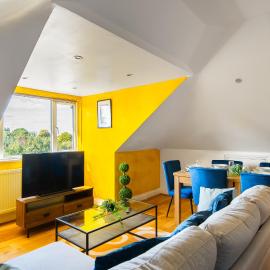 Ealing Common Contractor Flat，位于伊灵的酒店