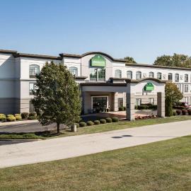 Wingate by Wyndham Parkersburg-Vienna,位于帕克斯堡的酒店