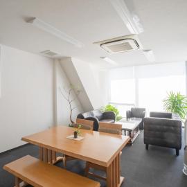 広島ゲストハウス Nice Day，位于广岛的酒店