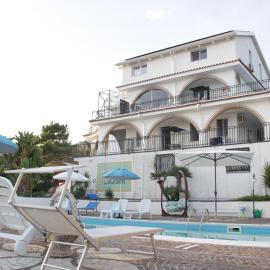 Villa Grignoli，位于萨普里的酒店