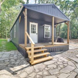 Grove Cabin - Walk to Grand Lake o' the Cherokees!，位于Grove的酒店