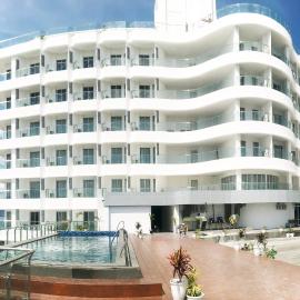 Labersa Hotel & Convention Center Samosir，位于Sinapuran的酒店