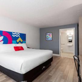 Howard Johnson by Wyndham Orlando Lake Buena Vista South，位于基西米的酒店