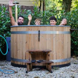 Forest Finest, luxe chalet met HOT TUB mooie overkapping en prachtige tuin met veel privacy，位于洪德洛的酒店