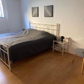 Bed minus breakfast Den hyggelige kælder，位于尼克宾法尔斯特的酒店