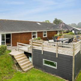 Amazing Home In Samsø With Wi-Fi，位于Brundby的酒店