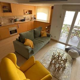 1 bedroom with a Pool - 5 Min Carcavelos Beach Surf - Lisbon Train 15 min