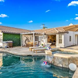 Beautiful 4BR Retreat Pool & Gameroom