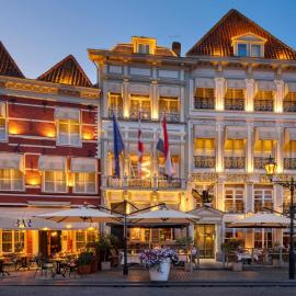 Grand Hotel en Résidence De Draak，位于贝亨奥普佐姆的酒店
